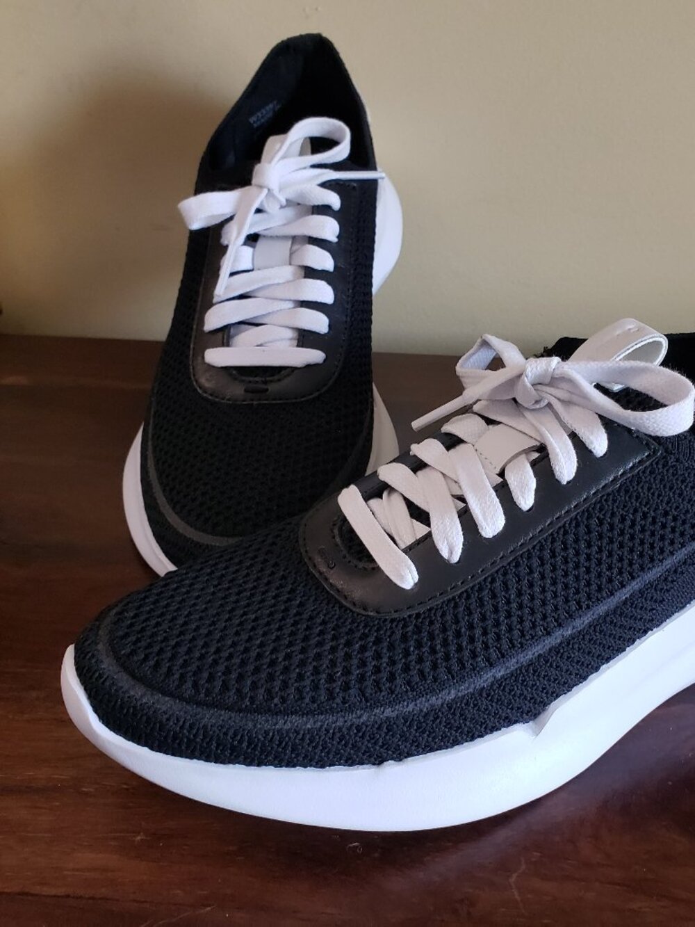 New Cole Haan Women's Sneakers/ Size 8.5B Black